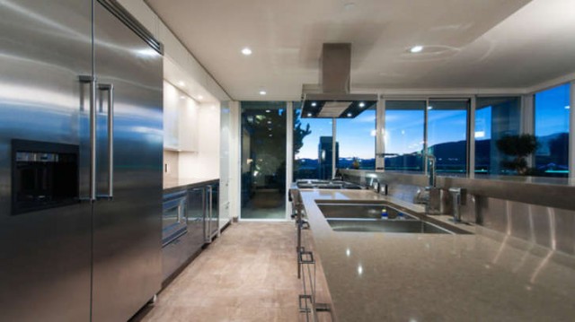 GREAT ESTATE: COAL HARBOUR FLATIRON BUILDING PENTHOUSE (VANCOUVER) Coal Harbour Flatiron Building2 GREAT ESTATE: COAL HARBOUR FLATIRON BUILDING PENTHOUSE (VANCOUVER)